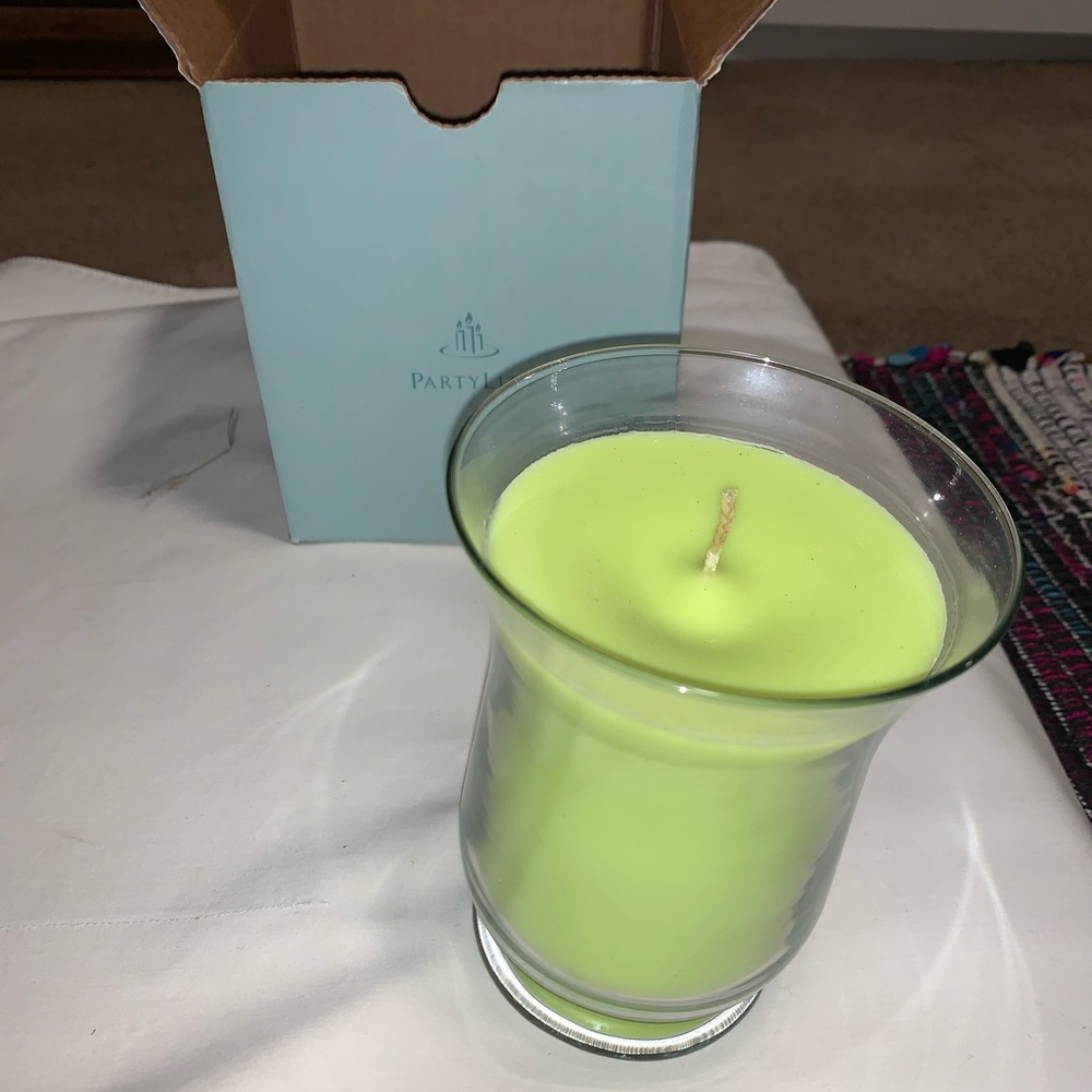 PARTYLITE GREEN APPLE CANDLE